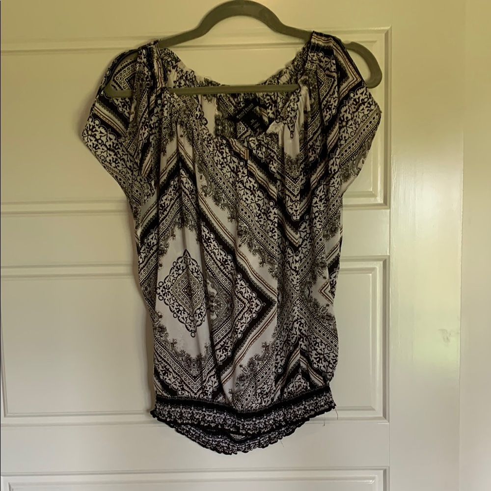 White House Black Market Black and White Short Sleeve Embellished Blouse